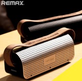 REMAX Bluetooth/NFC Speaker with PowerBank(8000mAh) REMAX Bluetooth/NFC Speaker with PowerBank(8000mAh)